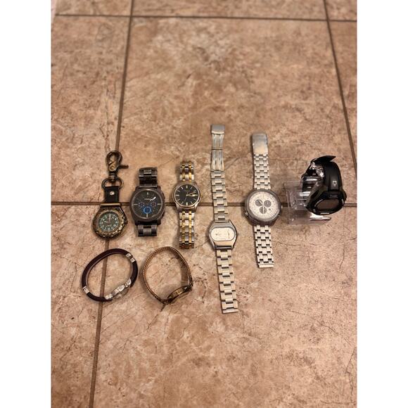 Lot of 8 Watches As Is Condition Working/Parts/Need Battery Citizen Fossil Etc - Picture 1 of 15